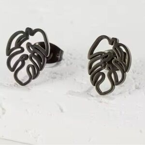 - Minimalist stainless steel monstera stud earring